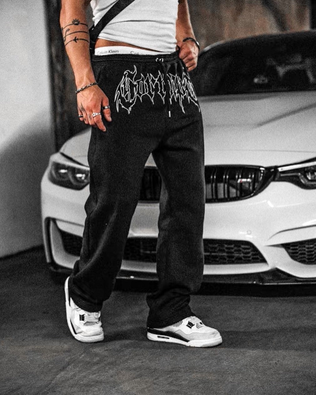 EMBROIDERED LOGO SWEATPANTS