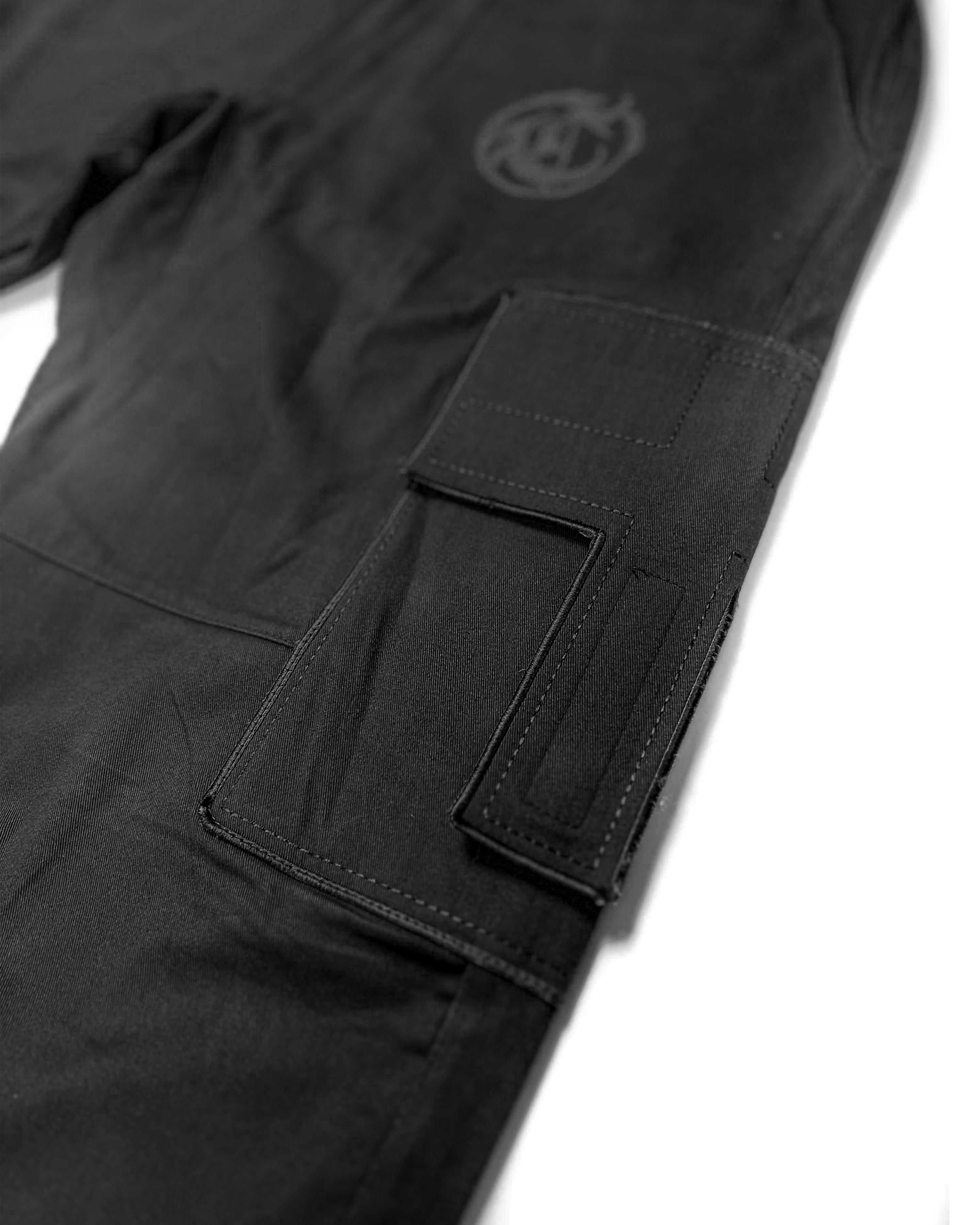 CROSS POCKET CARGOS BLACK