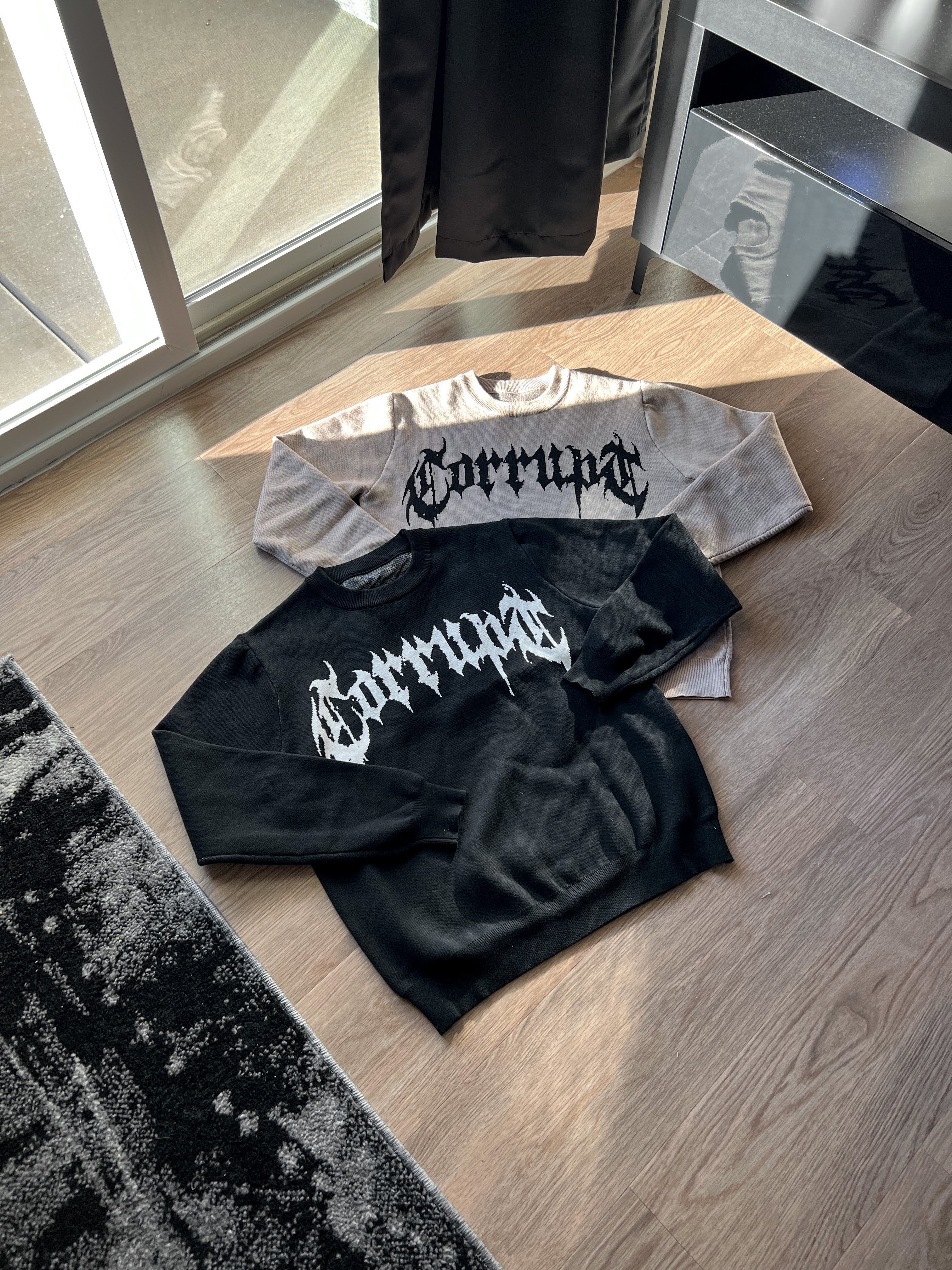 CORRUPT LOGO KNITTED SWEATERS